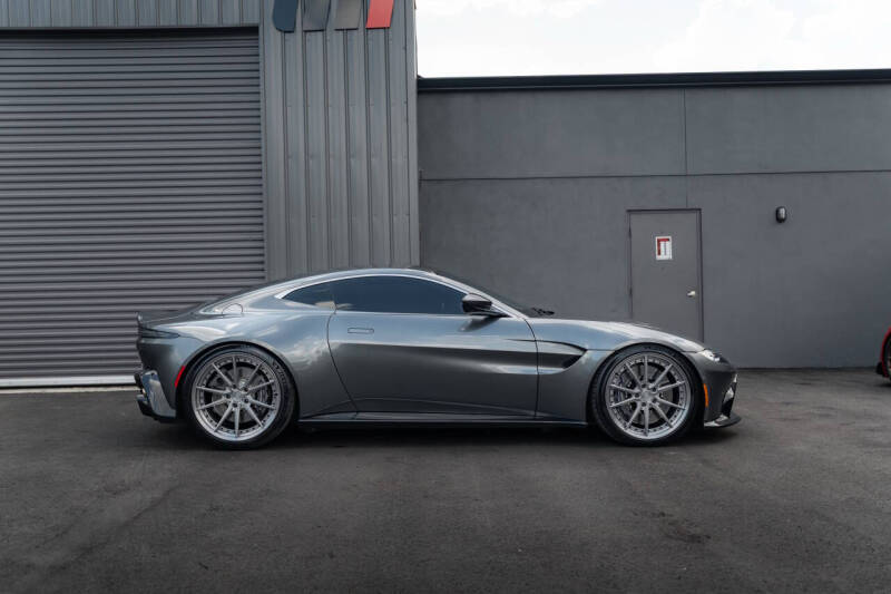 2020 Aston Martin Vantage