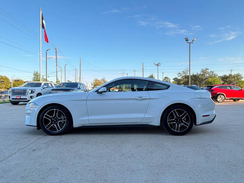 2022 Ford Mustang EcoBoost Premium