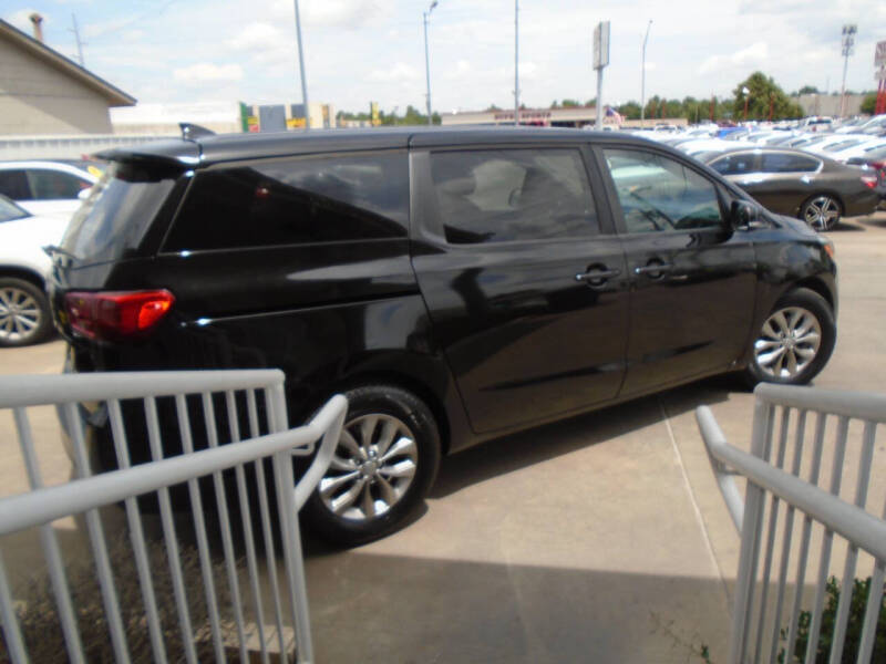 2019 Kia Sedona LX