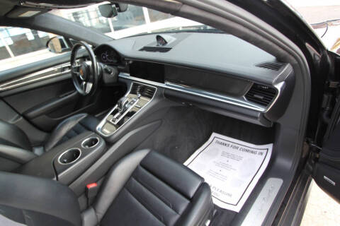 2017 Porsche Panamera Turbo