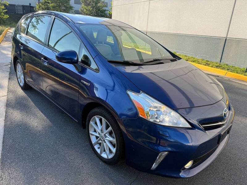 2012 Toyota Prius v Three