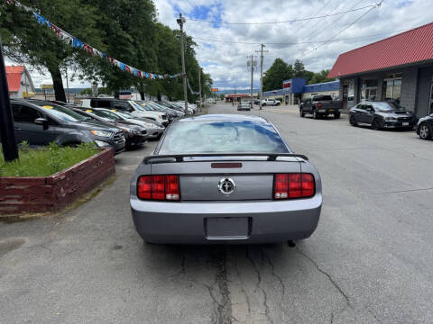 2006 Ford Mustang V6 Standard