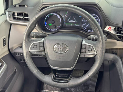 2022 Toyota Sienna Limited 7-Passenger