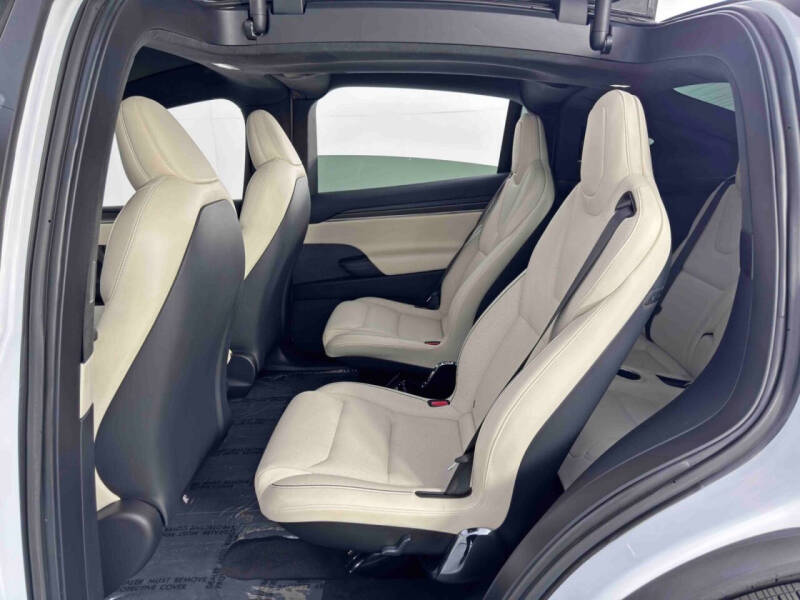 2022 Tesla Model X Plaid