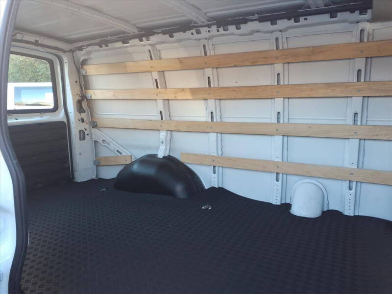 2024 Chevrolet Express 2500