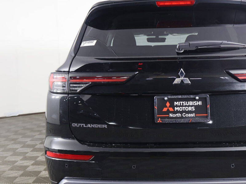 2026 Mitsubishi Outlander SE
