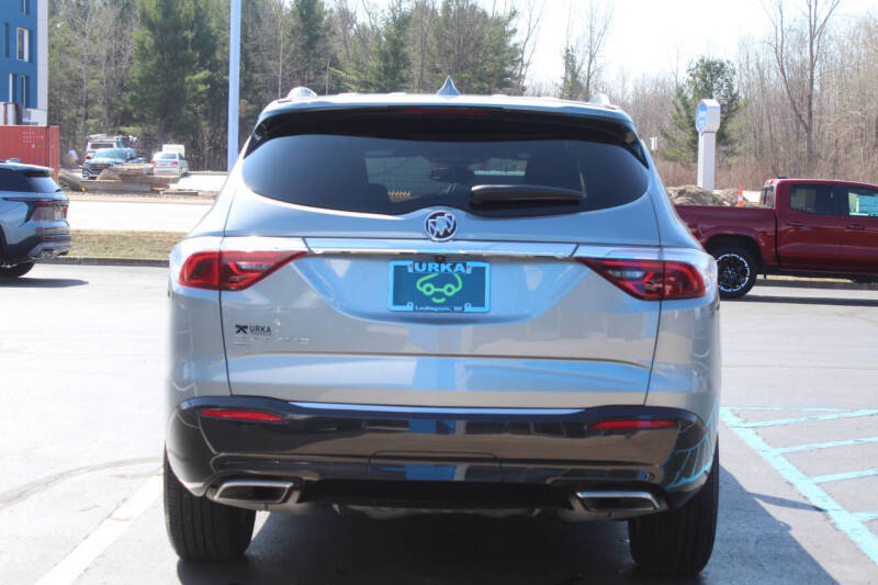 2024 Buick Enclave Essence