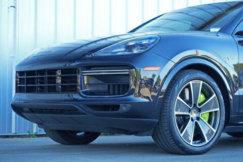2021 Porsche Cayenne Turbo S E-Hybrid Coupe