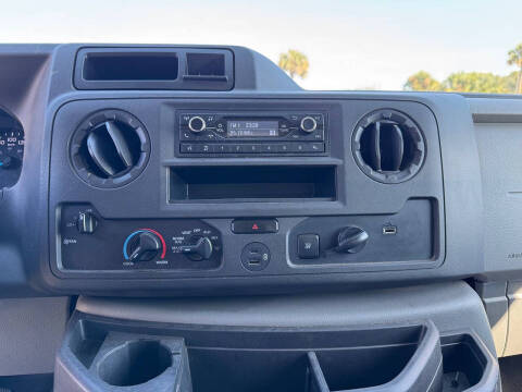 2021 Ford E-Series E-450 SD