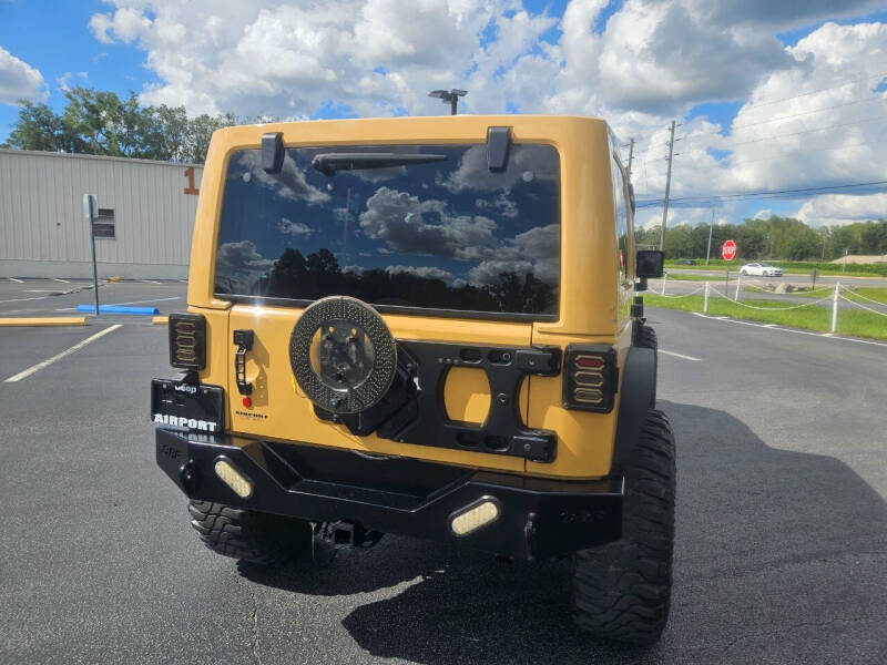 2014 Jeep Wrangler Unlimited Rubicon photo 22