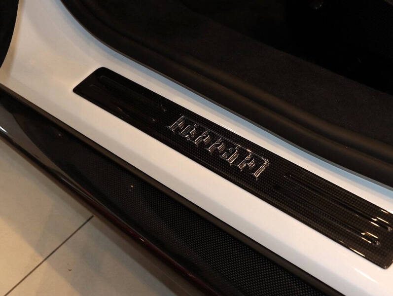 2025 Ferrari 296 GTS