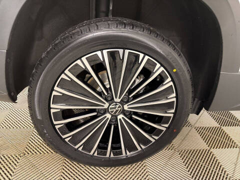 2025 Volkswagen Taos SE