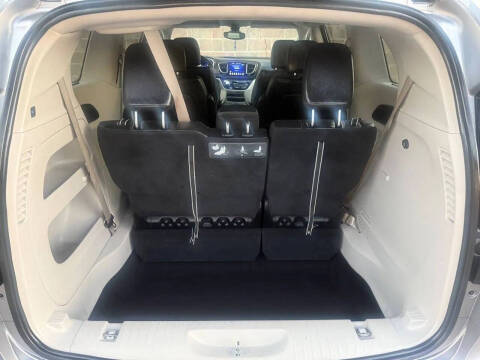 2017 Chrysler Pacifica Touring-L