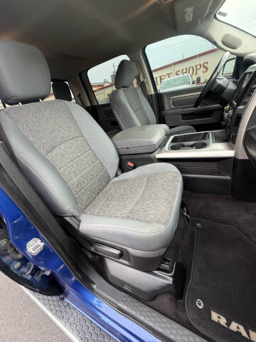2017 RAM 1500 SLT