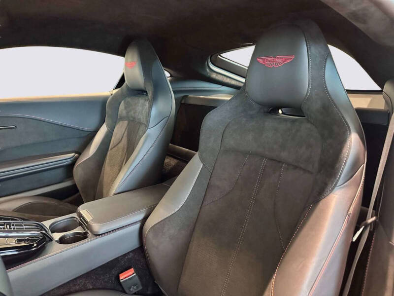 2025 Aston Martin Vantage