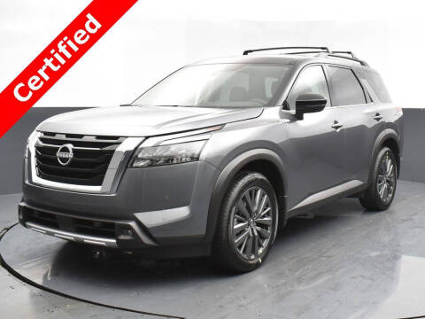 2025 Nissan Pathfinder SL