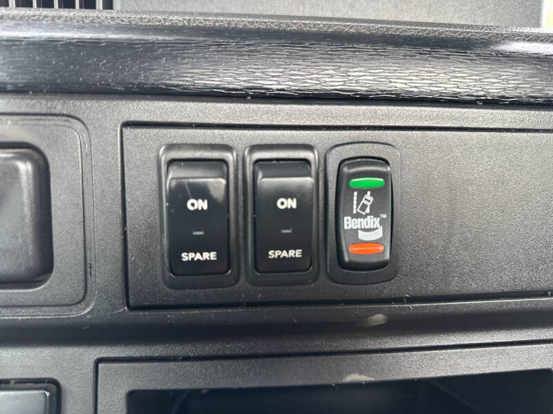 2021 International RH613