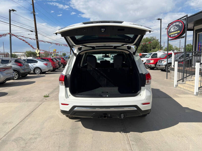 2013 Nissan Pathfinder Platinum