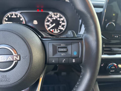 2025 Nissan Pathfinder SL