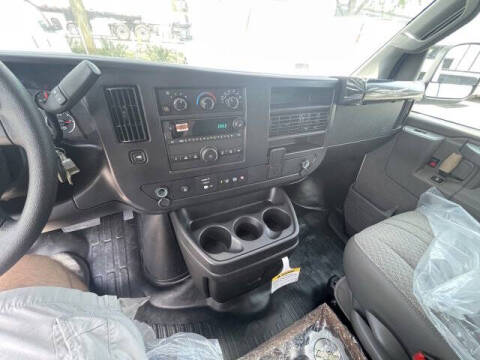 2025 Chevrolet Express 2500