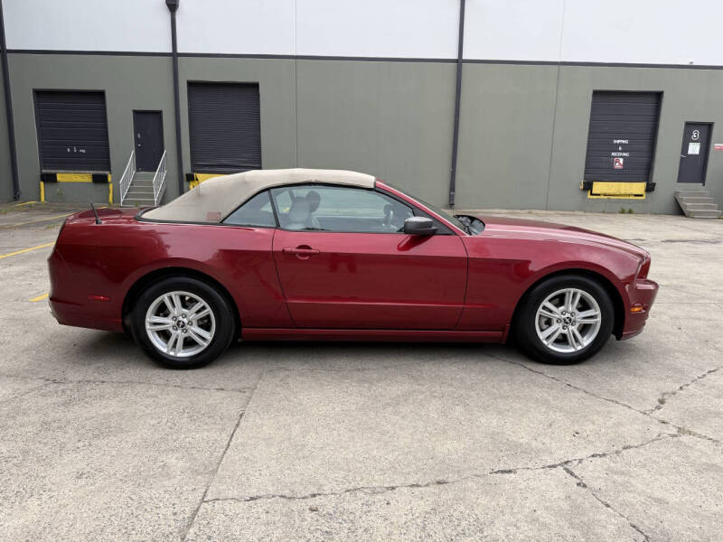 2014 Ford Mustang V6
