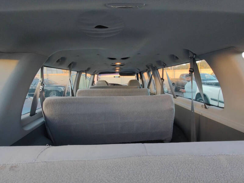 2007 Ford E-Series E-350 SD XLT