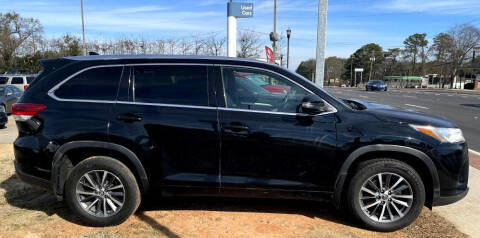 2017 Toyota Highlander SE