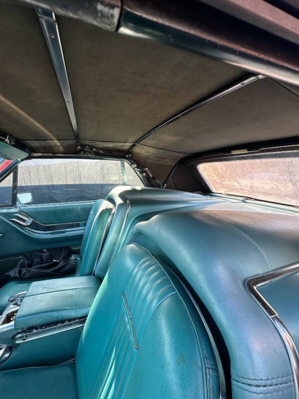 1965 Ford Thunderbird