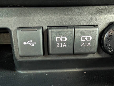 2020 Toyota Highlander LE