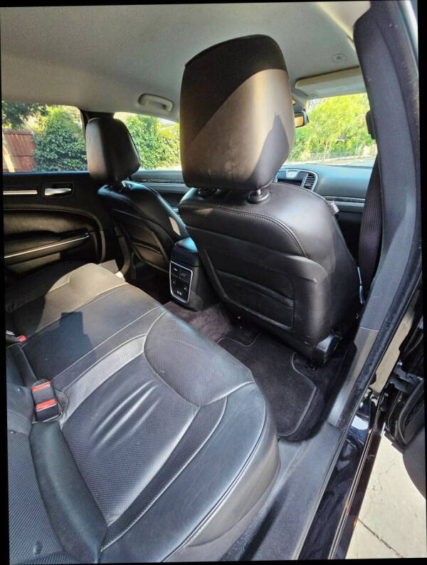 2018 Chrysler 300 Limited