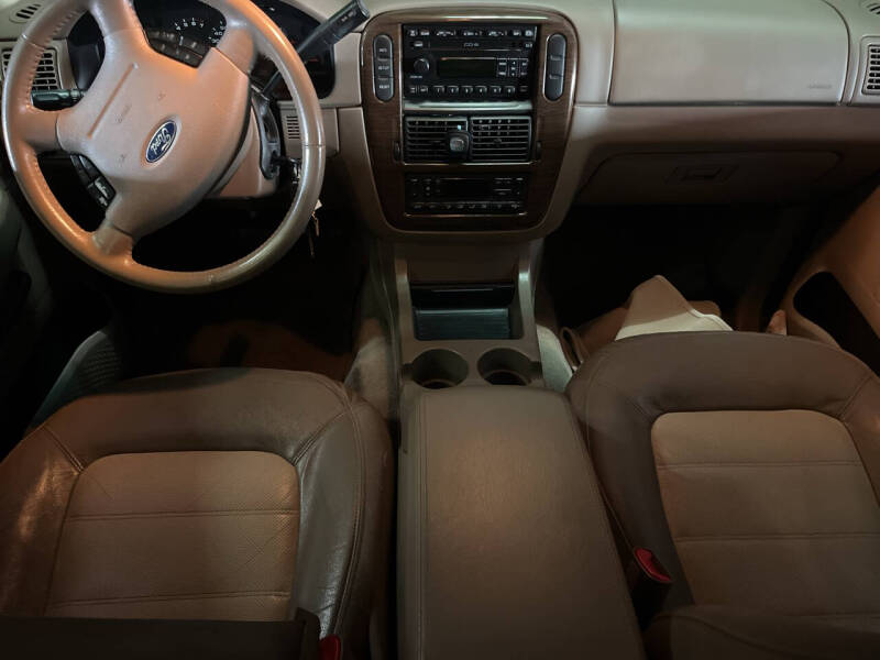 2004 Ford Explorer Eddie Bauer