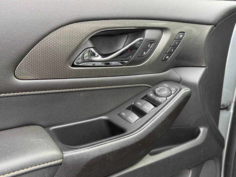 2023 Chevrolet Traverse Premier