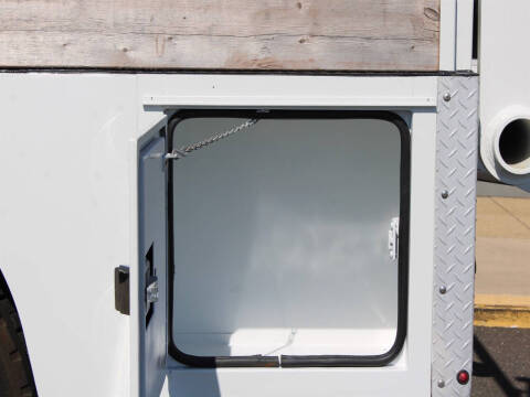 2019 Freightliner M2 106