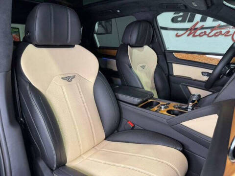 2023 Bentley Bentayga S V8