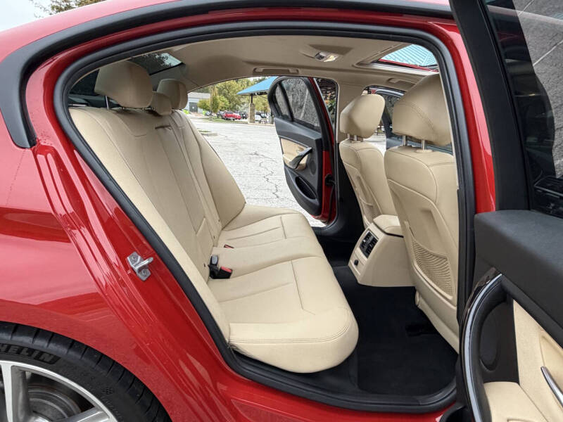 2018 BMW 3 Series 320i