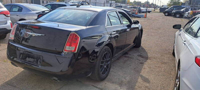 2011 Chrysler 300 Limited