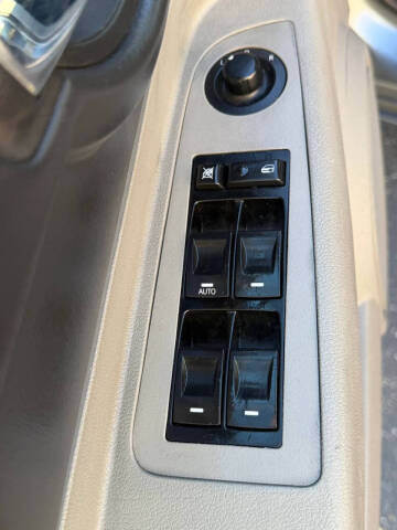 2006 Dodge Charger SE