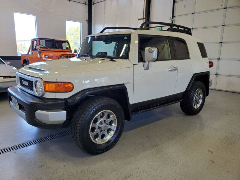 2012 Toyota FJ Cruiser 1