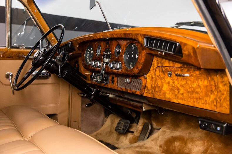 1961 Rolls-Royce SILVER CLOUD LWB