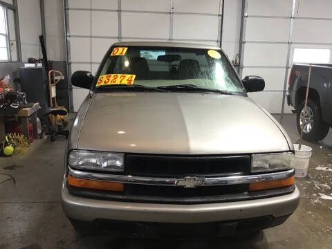 2001 Chevrolet S-10 for sale at K & E Auto Sales in Ardmore AL