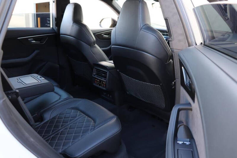 2023 Audi SQ8 4.0T quattro Prestige