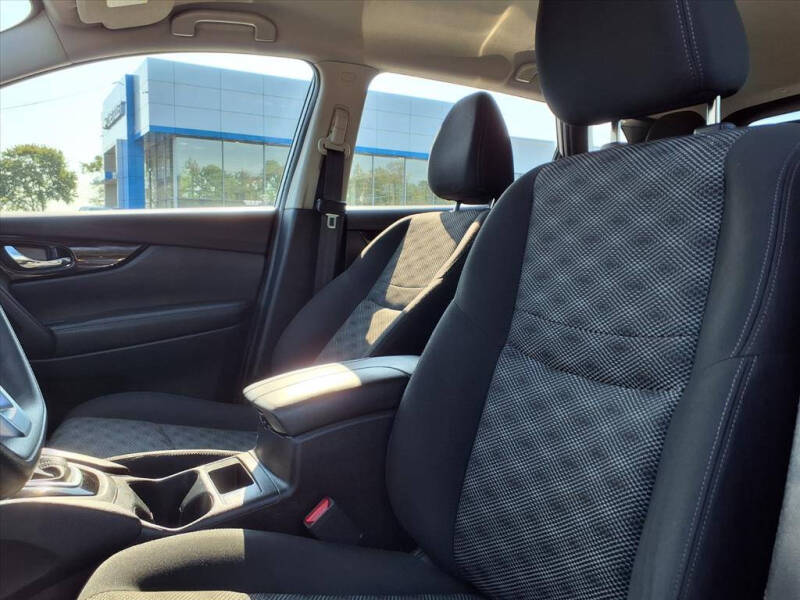 2017 Nissan Rogue Sport SV