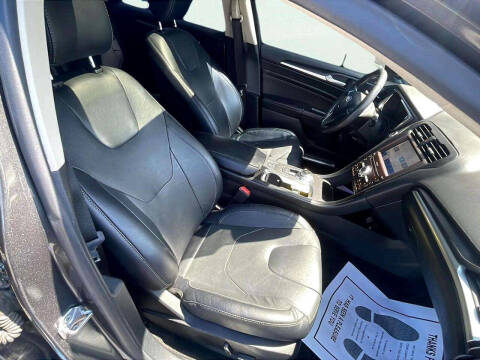 2020 Ford Fusion Energi Titanium