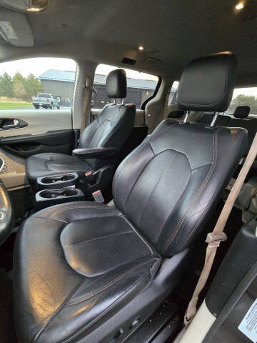 2020 Chrysler Pacifica Touring L