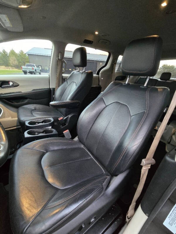 2020 Chrysler Pacifica Touring L