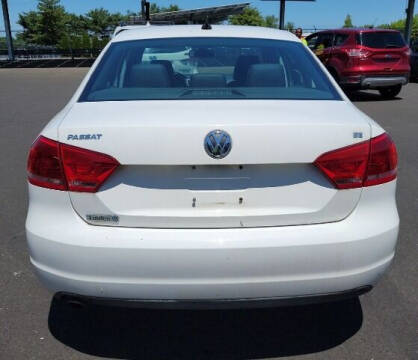 2012 Volkswagen Passat SE PZEV