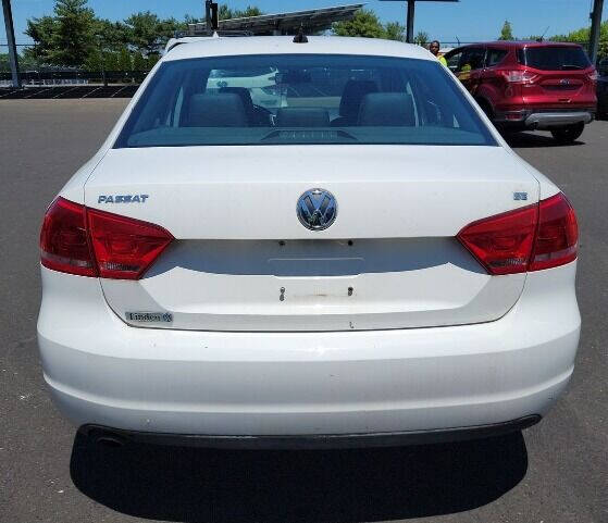 2012 Volkswagen Passat SE PZEV
