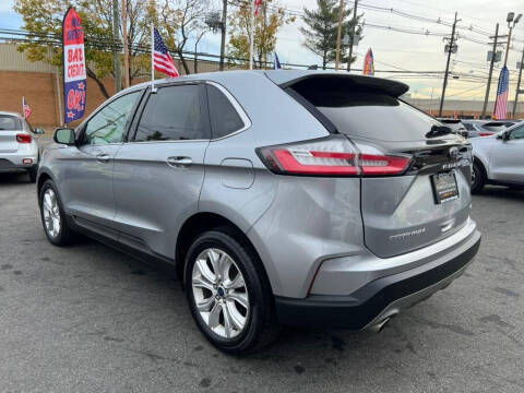 2022 Ford Edge Titanium