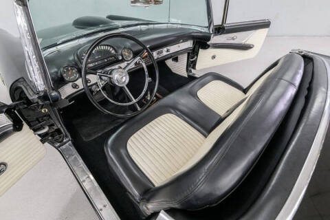 1956 Ford Thunderbird