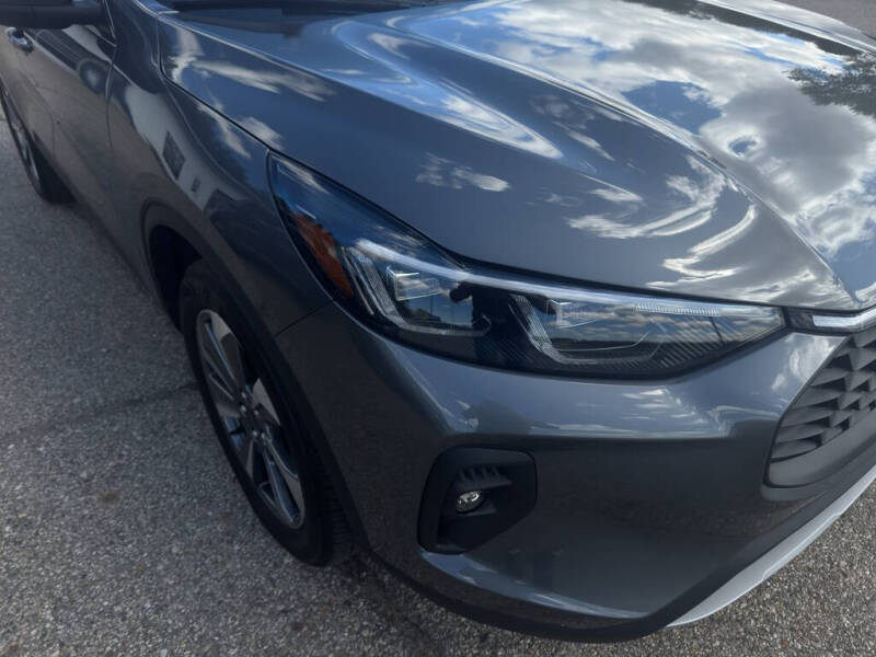 2025 Ford Escape Platinum